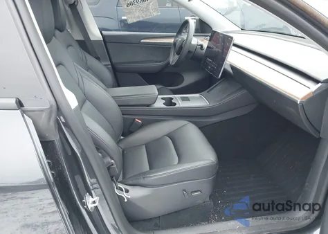 2025 Tesla Model Y Long Range Dual Motor All-Wheel Drive from USA, damaged, VIN 7SAYGAEE0SF255747